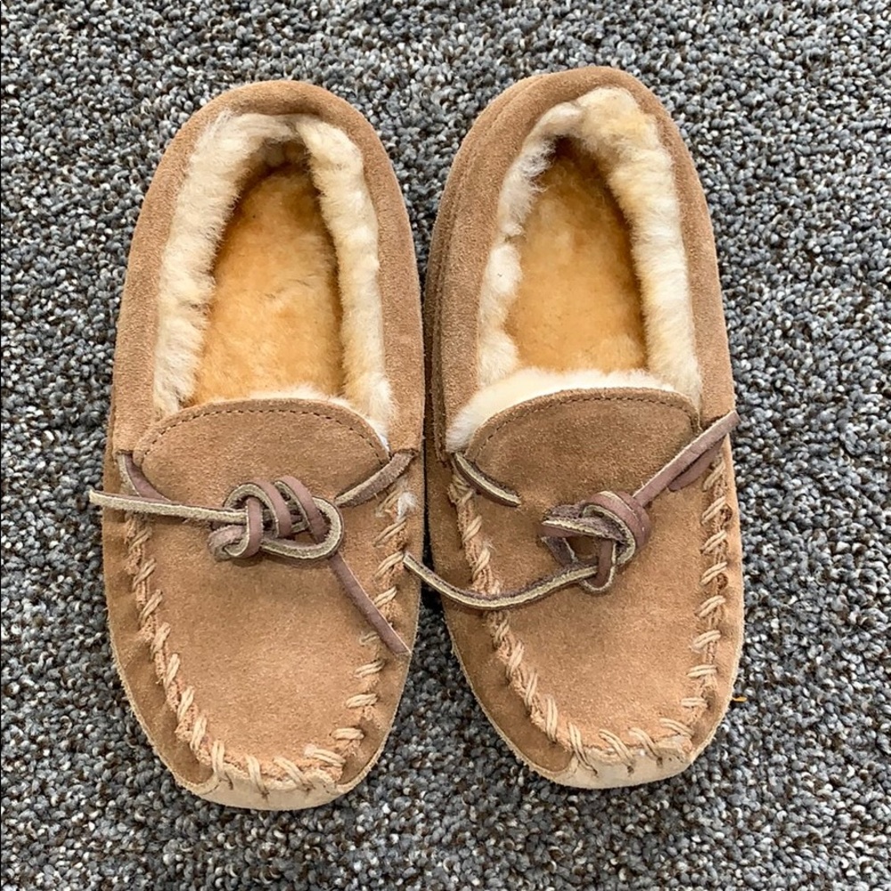 L.L. Bean kids’ slippers